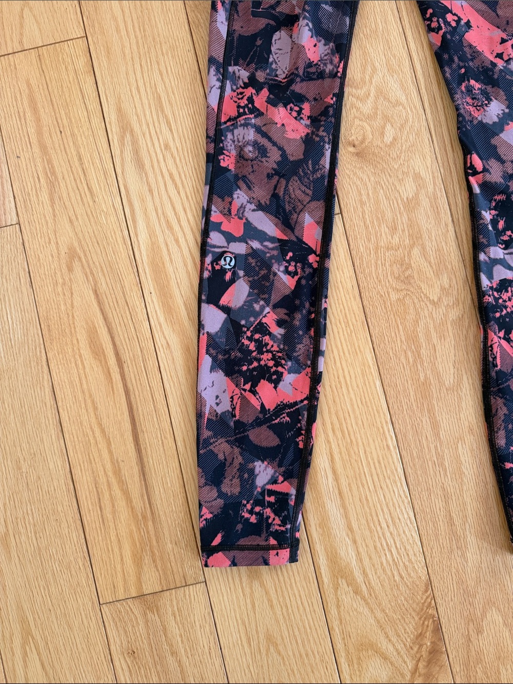 Lululemon Fast & Free 7/8 Tight II 25" - Picture 3 of 10